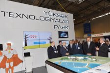 Prezident İlham Əliyev “BakuTel-2013” XIX Azərbaycan Beynəlxalq telekommunikasiya və informasiya texnologiyaları sərgisi ilə tanış olub (FOTO)