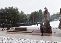 Prezident İlham Əliyev və xanımı ümummilli lider Heydər Əliyevin məzarını ziyarət ediblər (ƏLAVƏ OLUNUB) (FOTO)