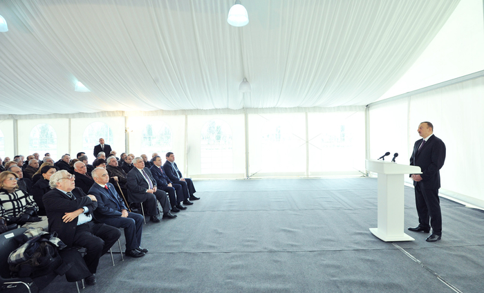 Prezident İlham Əliyev Bakıda Dədə Qorqud parkının açılışında iştirak edib (FOTO)