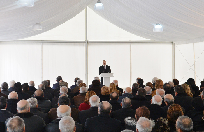 Prezident İlham Əliyev Bakıda Dədə Qorqud parkının açılışında iştirak edib (FOTO)