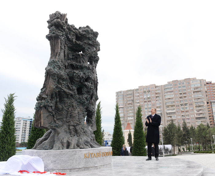 Prezident İlham Əliyev Bakıda Dədə Qorqud parkının açılışında iştirak edib (FOTO)