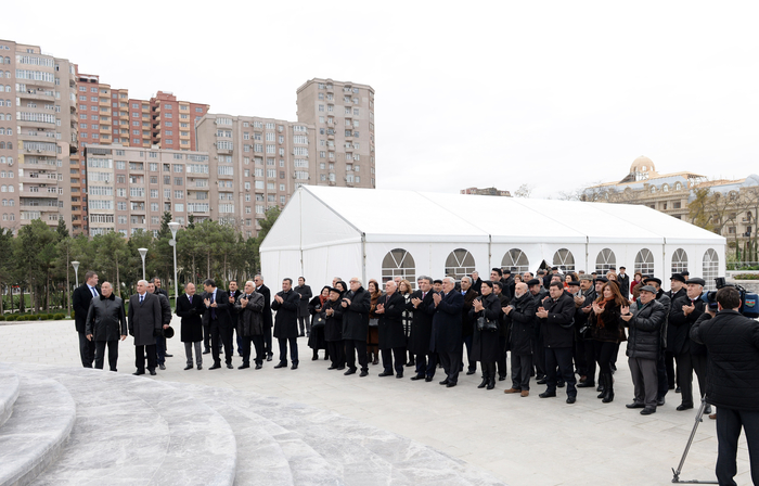 Prezident İlham Əliyev Bakıda Dədə Qorqud parkının açılışında iştirak edib (FOTO)