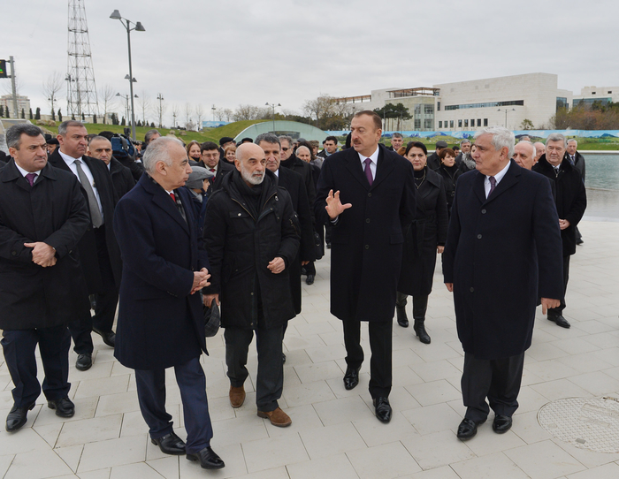 Prezident İlham Əliyev Bakıda Dədə Qorqud parkının açılışında iştirak edib (FOTO)