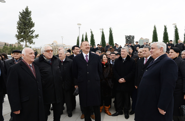 Prezident İlham Əliyev Bakıda Dədə Qorqud parkının açılışında iştirak edib (FOTO)