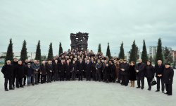 Prezident İlham Əliyev Bakıda Dədə Qorqud parkının açılışında iştirak edib (FOTO)
