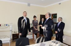 Prezident İlham Əliyev və xanımı Yeni Ramana qəsəbəsində Sağlamlıq İmkanları Məhdud Gənclərin Peşə Reabilitasiya Mərkəzinin açılışında iştirak ediblər (FOTO)