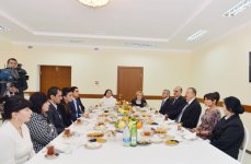 Prezident İlham Əliyev və xanımı Yeni Ramana qəsəbəsində Sağlamlıq İmkanları Məhdud Gənclərin Peşə Reabilitasiya Mərkəzinin açılışında iştirak ediblər (FOTO)