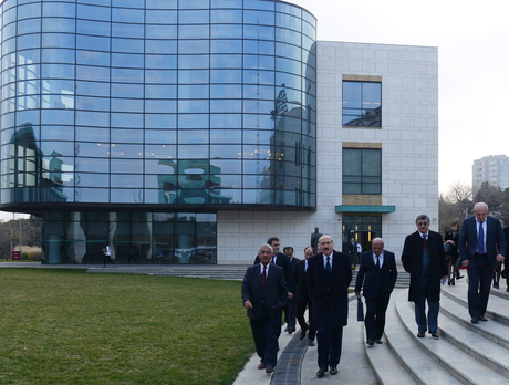 Dağıstan Respublikasının Prezidenti Ramazan Abdulatipov Azərbaycan Diplomatik Akademiyasında olmuşdur (FOTO)