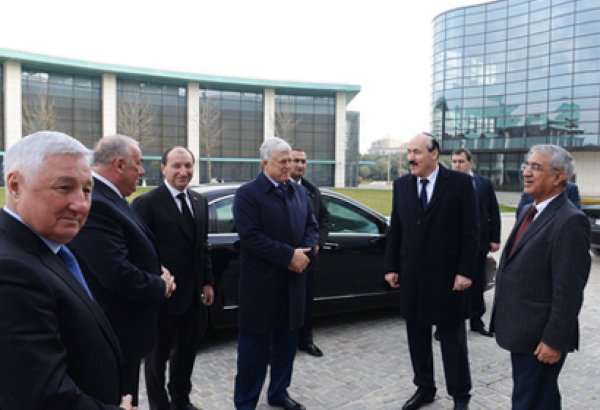 Dağıstan Respublikasının Prezidenti Ramazan Abdulatipov Azərbaycan Diplomatik Akademiyasında olmuşdur (FOTO)