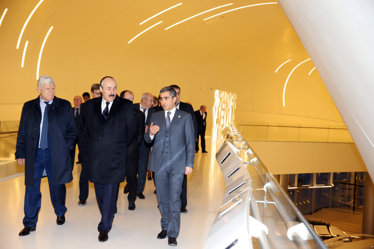 Dağıstan Prezidenti Ramazan Abdulatipov Heydər Əliyev Mərkəzində olub (FOTO)