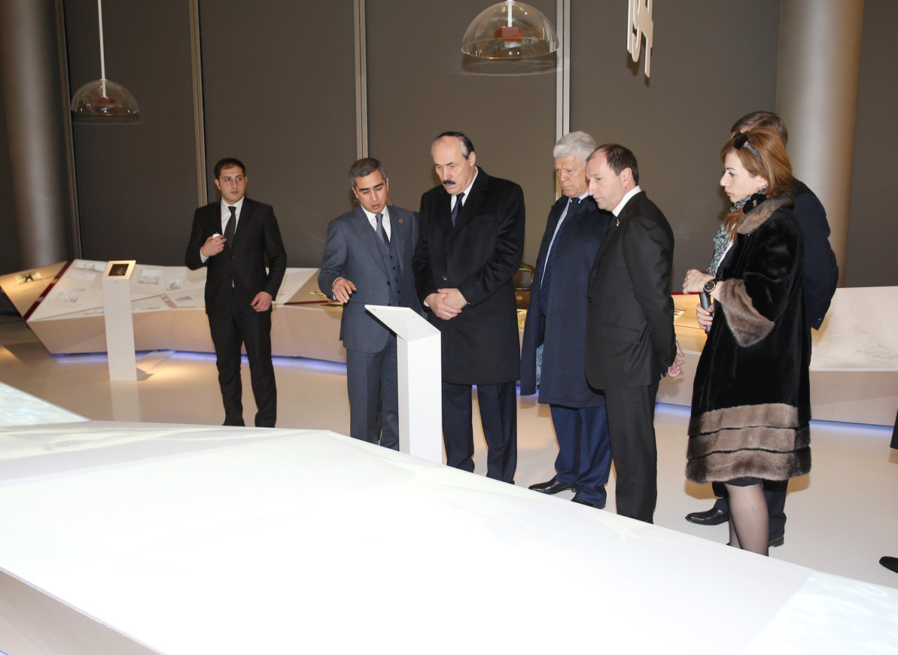 Dağıstan Prezidenti Ramazan Abdulatipov Heydər Əliyev Mərkəzində olub (FOTO)