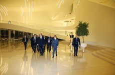 Dağıstan Prezidenti Ramazan Abdulatipov Heydər Əliyev Mərkəzində olub (FOTO)