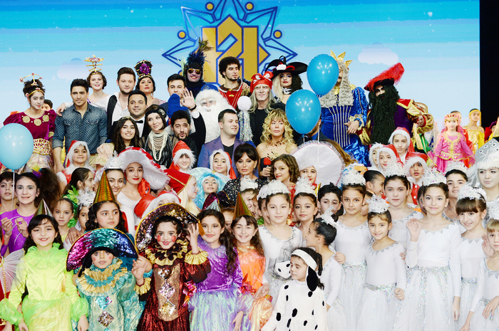 Mehriban Əliyeva: Biz hamımız öz ölkəmizlə fəxr etməliyik və Azərbaycanın inkişafı, daha da güclənməsi üçün çalışmalıyıq (FOTO)