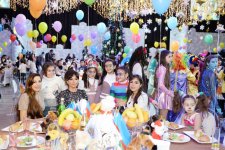 Mehriban Əliyeva: Biz hamımız öz ölkəmizlə fəxr etməliyik və Azərbaycanın inkişafı, daha da güclənməsi üçün çalışmalıyıq (FOTO)