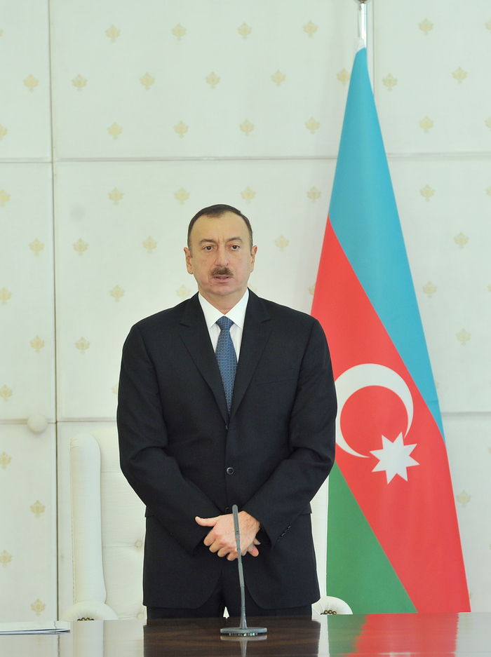 Prezident İlham Əliyev Azərbaycanda 2014-cü ili "Sənaye ili" elan edib (FOTO)