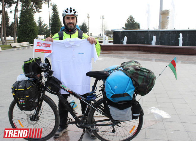 Trend-in bayrağı ilə Bakıdan Afrikaya - "Azərbaycan naminə" iki illik turne (FOTO)