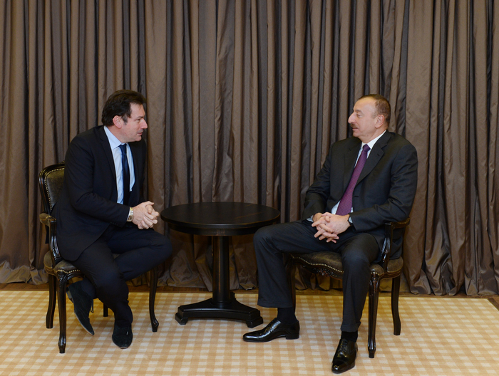 İlham Əliyev Davosda "Airbus Group International" şirkətinin baş icraçı direktoru ilə görüşüb