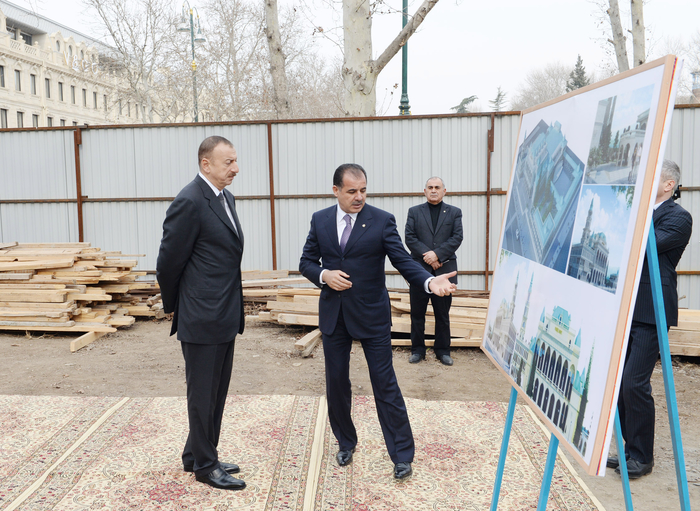 İlham Əliyev Gəncə Dövlət Filarmoniyasının yeni binasında aparılan inşaat işləri ilə tanış olub (FOTO)