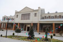 İlham Əliyev Göygölə səfəri çərçivəsində Gənclər Mərkəzi ilə tanış olub (FOTO)