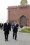 Prezident İlham Əliyev Gəncə Qala Qapıları – Arxeologiya və Etnoqrafiya Muzeyi Abidə Kompleksi ilə tanış olub (FOTO)