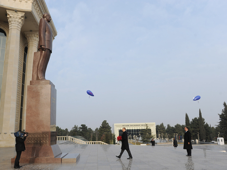 Prezident İlham Əliyev: Azərbaycanda hər bir sahə - təhsil, səhiyyə üzrə, ictimai proseslər çox müsbət istiqamətdə gedir (FOTO)