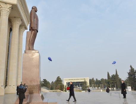 Prezident İlham Əliyev: Azərbaycanda hər bir sahə - təhsil, səhiyyə üzrə, ictimai proseslər çox müsbət istiqamətdə gedir (FOTO)