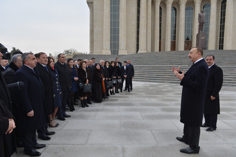 Prezident İlham Əliyev: Azərbaycanda hər bir sahə - təhsil, səhiyyə üzrə, ictimai proseslər çox müsbət istiqamətdə gedir (FOTO)