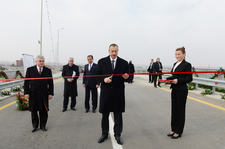Yeni tikilmiş Gəncə dairəvi avtomobil yolu istifadəyə verilib (FOTO)