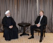 İlham Əliyev Həsən Ruhani ilə görüşüb (FOTO)