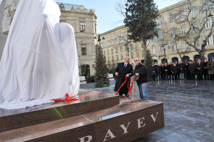 Prezident İlham Əliyev: Xalq musiqimiz, muğam sənəti ümumdünya musiqi sənətinin zirvəsidir (FOTO)