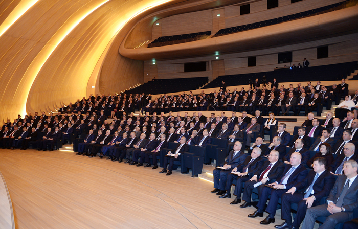 Prezident İlham Əliyev: Azərbaycanda aparılan islahatlar, düşünülmüş siyasət ölkəmizin hərtərəfli inkişafına təkan verdi (FOTO)