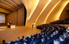 Prezident İlham Əliyev: Azərbaycanda aparılan islahatlar, düşünülmüş siyasət ölkəmizin hərtərəfli inkişafına təkan verdi (FOTO)