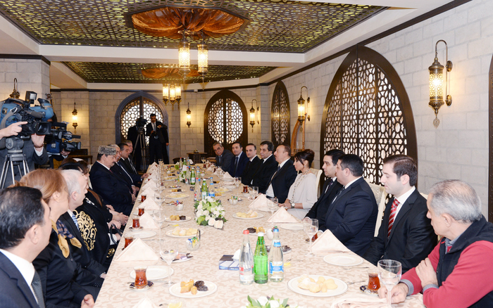 Prezident İlham Əliyev: Milli musiqinin inkişafında xidmətləri olan şəxslər Azərbaycanın milli sərvətidir (FOTO)