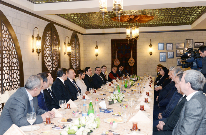 Prezident İlham Əliyev: Milli musiqinin inkişafında xidmətləri olan şəxslər Azərbaycanın milli sərvətidir (FOTO)