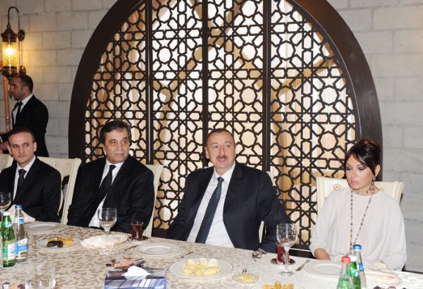 Prezident İlham Əliyev: Milli musiqi Azərbaycan xalqının istedadını göstərir, nə qədər istedadlı xalq olduğumuzu dünyaya nümayiş etdirir (FOTO)