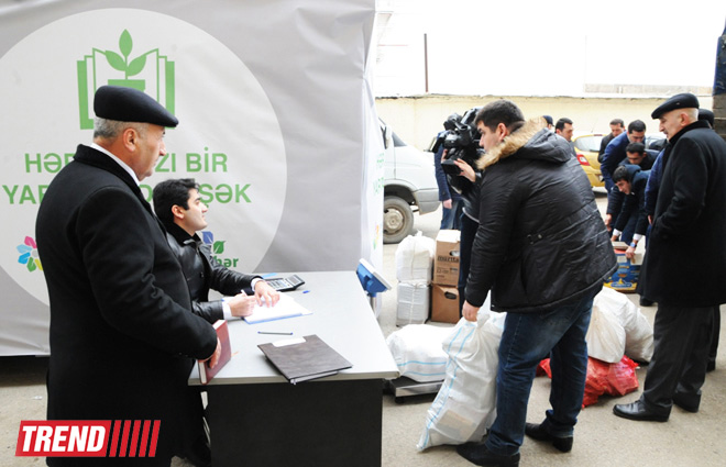 Bakıda "Hər kağızı bir yarpağa dəyişək" layihəsi çərçivəsində kütləvi aksiyaya start verilib (FOTO)