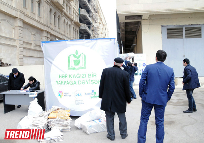 Bakıda "Hər kağızı bir yarpağa dəyişək" layihəsi çərçivəsində kütləvi aksiyaya start verilib (FOTO)