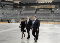 Prezident İlham Əliyev və xanımı Bakıda Milli Gimnastika Arenasında tikinti işlərinin gedişi ilə tanış olublar (FOTO)