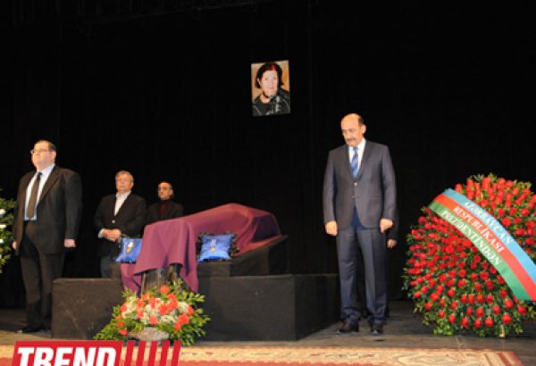 Xalq artisti Firəngiz Şərifova son mənzilə alqışlarla yola salındı (FOTO)