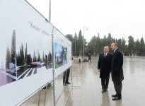 İlham Əliyev Sumqayıtdakı Nəsimi adına şəhər mədəniyyət və istirahət parkında yenidənqurma işləri ilə tanış olub (FOTO)