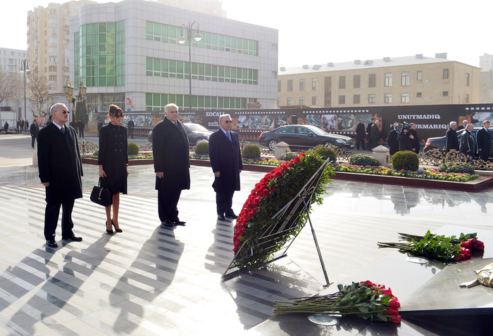Prezident İlham Əliyev və xanımı Xocalı faciəsi qurbanlarının xatirəsinin anım mərasimində iştirak ediblər (ƏLAVƏ OLUNUB) (FOTO)