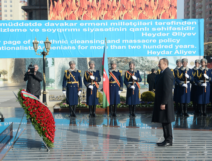 Prezident İlham Əliyev və xanımı Xocalı faciəsi qurbanlarının xatirəsinin anım mərasimində iştirak ediblər (ƏLAVƏ OLUNUB) (FOTO)