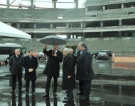 Prezident İlham Əliyev Bakı Olimpiya Stadionunda tikinti işlərinin gedişi ilə tanış olub (FOTO)