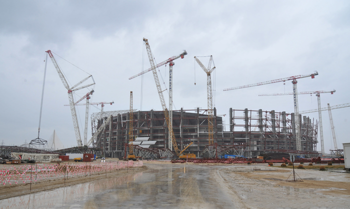 Prezident İlham Əliyev Bakı Olimpiya Stadionunda tikinti işlərinin gedişi ilə tanış olub (FOTO)