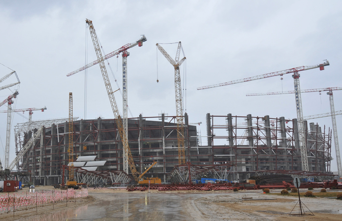Prezident İlham Əliyev Bakı Olimpiya Stadionunda tikinti işlərinin gedişi ilə tanış olub (FOTO)