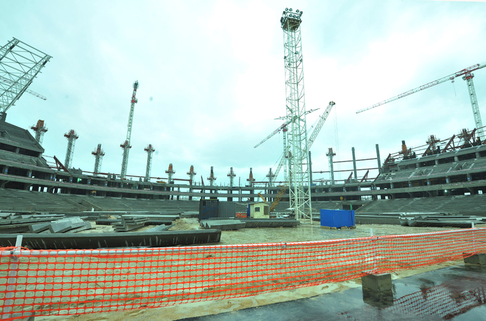 Prezident İlham Əliyev Bakı Olimpiya Stadionunda tikinti işlərinin gedişi ilə tanış olub (FOTO)