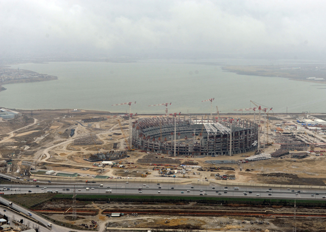Prezident İlham Əliyev Bakı Olimpiya Stadionunda tikinti işlərinin gedişi ilə tanış olub (FOTO)