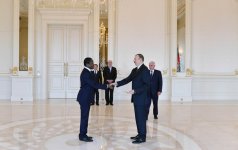 Prezident İlham Əliyev bir sıra ölkələrin Azərbaycanda yeni təyin olunmuş səfirlərini qəbul edib (ƏLAVƏ OLUNUB) (FOTO)