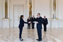 Prezident İlham Əliyev bir sıra ölkələrin Azərbaycanda yeni təyin olunmuş səfirlərini qəbul edib (ƏLAVƏ OLUNUB) (FOTO)