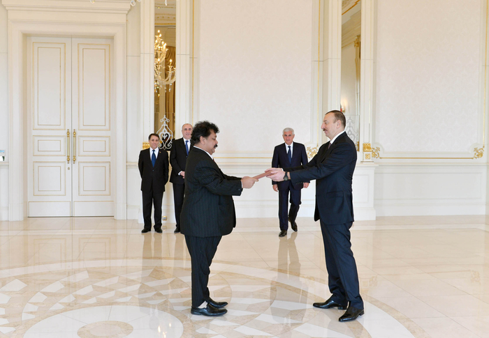 Prezident İlham Əliyev bir sıra ölkələrin Azərbaycanda yeni təyin olunmuş səfirlərini qəbul edib (ƏLAVƏ OLUNUB) (FOTO)
